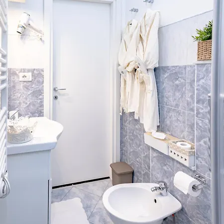 Dolce Casa Di Sve Vicino La Stazione Апартаменты Генуя
